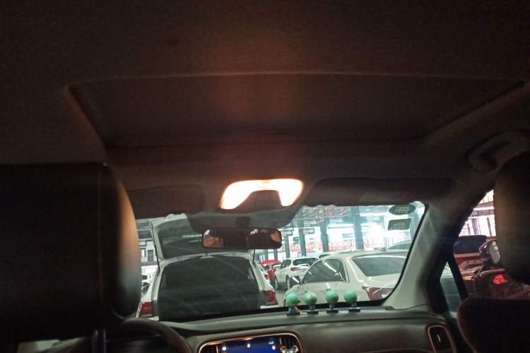 Used GAC Trumpchi GS3 2017 200T Automatic Elite Edition Headliner