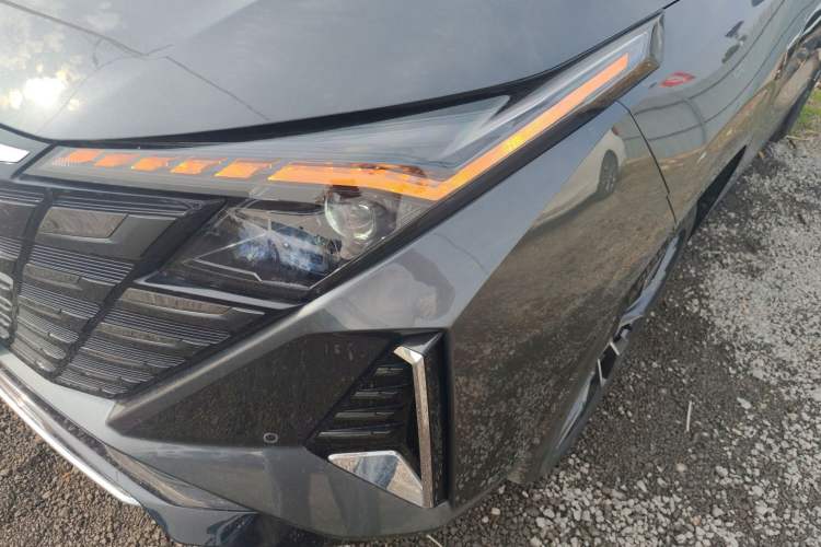 Used CHANGAN UNI-Z New Energy 2025 Model, Smart New Blue Whale 125km Battleship+ Version Left Front Headlight