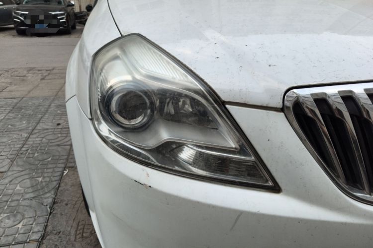 Used Buick Excelle 2015 1.5L Automatic Classic Model
