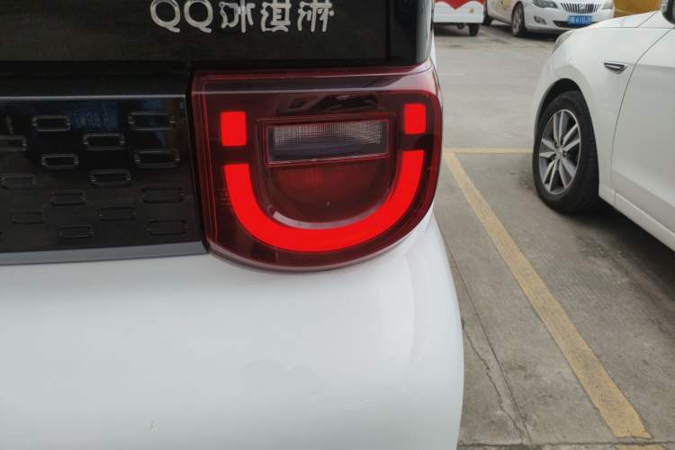 Used Chery QQ Ice Cream 2024 Edition Youth Version 205km Sundae Right Rear Taillight