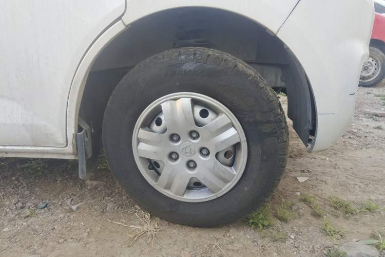 Used CHANGAN KAICHENG Ruixing M60 2020 1.5L Base Version China VI Standard 2-Seater Van with DAM15KR Engine Right Front Wheel Hub