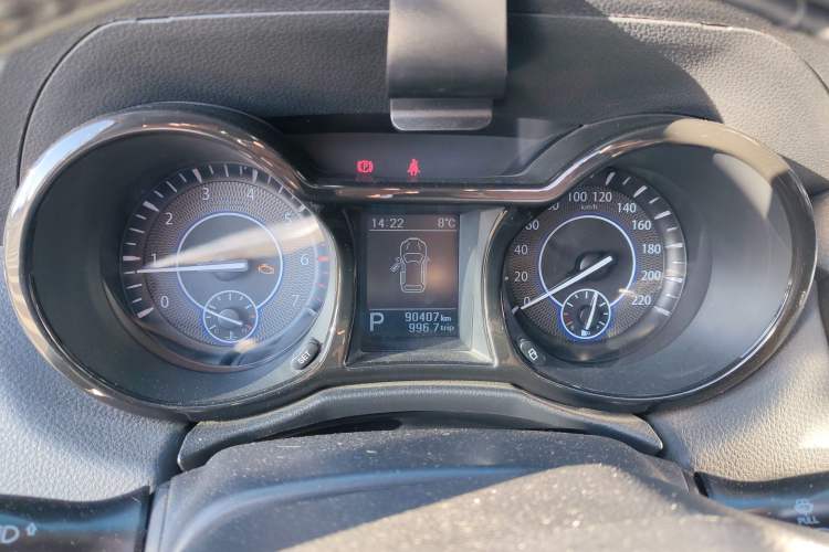 Used JMC Yusheng S350 2016 2.0T Automatic All-Wheel Drive Gasoline Ultra-Luxury 7-Seater
