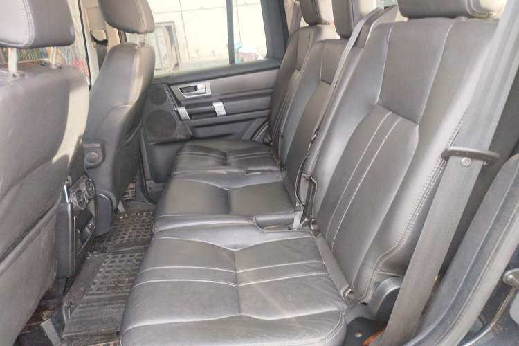 Used Land Rover Discovery 2011 3.0 SDV6 HSE Diesel Version Left Rear Seat