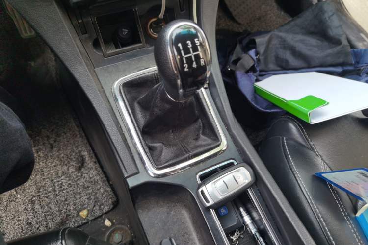 Used Geely Auto Emgrand 2016 Sedan 1.5L Manual Upward Edition Gear Lever