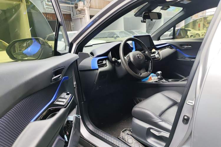 Used Toyota IZOA 2018 2.0L Yichi Edition China V Standard