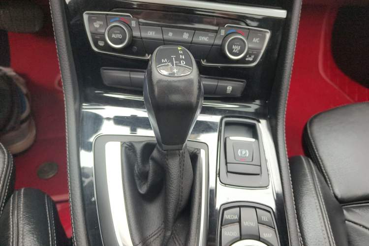 Used BMW 2 Series Active Tourer 2014 220i Luxury Design Package Gear Lever