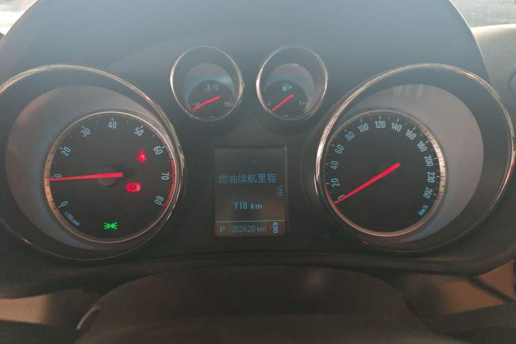 Used Buick Regal 2012 2.0L Luxury Edition Instrument Cluster