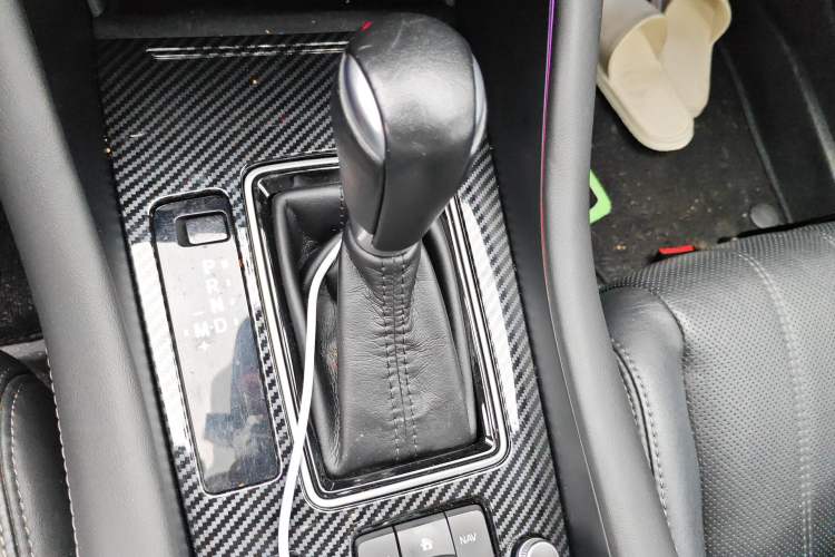 Used Mazda Atenza 2020 2.0L Blue Sky Luxury Edition Gear Lever