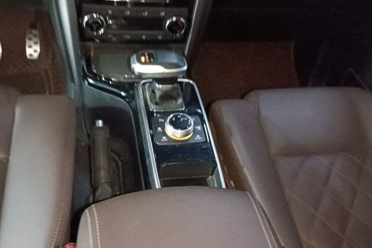 Used BAIC Off-Road BJ80 2020 3.0T Automatic Supreme Edition Gear Lever