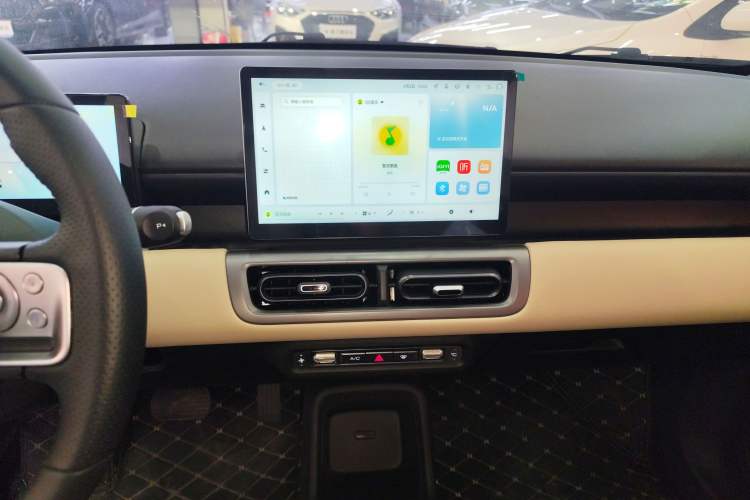 Used Wuling Bingo PLUS 2024 330 km Range Five-Seater Version