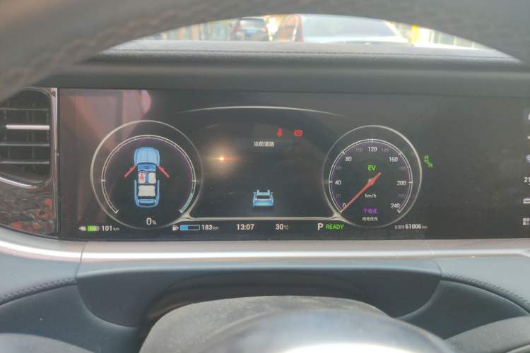 Used VOYAH FREE 2021 Four-Wheel Drive Standard Range-Extended Exclusive Luxury Package