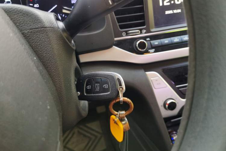 Used Hyundai Elantra (6th Generation / Lingdong) 2016 1.6L Automatic ZhiXuan – Elite Version Vehicle Key