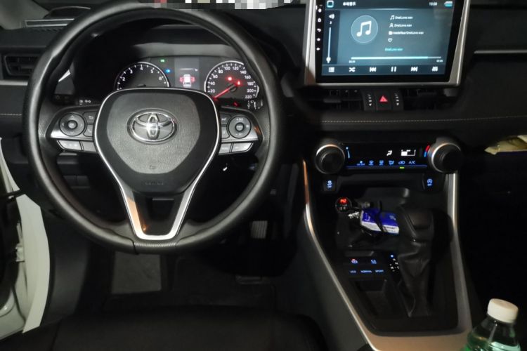 Used Toyota RAV4 2020 2.0L CVT Two-Wheel Drive Urban Edition Steering Wheel