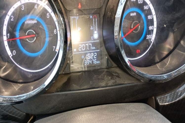 Used Foton Gatu ix5 2016 1.5L Zhiyue Model Odometer Close Up