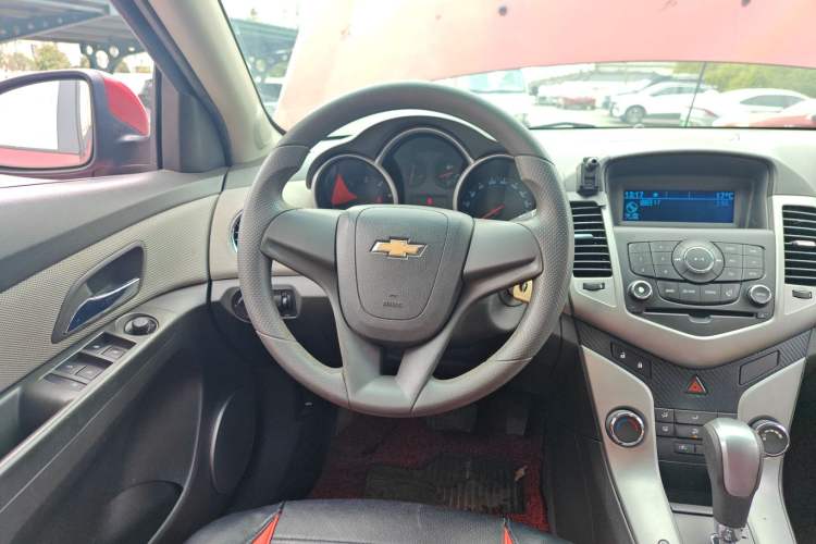 Used Chevrolet Cruze 2011 1.8L SE Automatic Steering Wheel