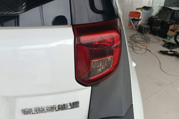 Used Chery QQ Little Ant 2021 200 000-Yuan Ant Fan Edition Energized Version Lithium Iron Phosphate 301 km Right Rear Taillight
