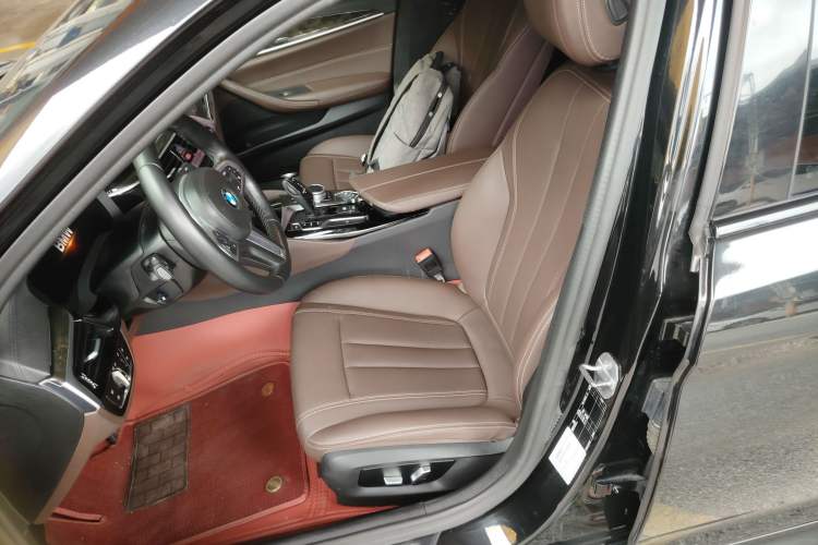 Used BMW 5 Series 2019 525Li M Sport Package Left Front Seat