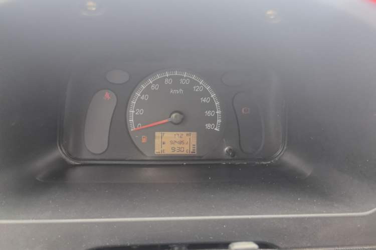 Used Wuling Zhiguang 2015 1.2L Practical LS-I Model Instrument Cluster