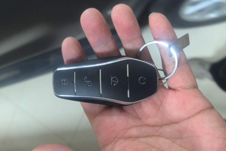 Used BYD Yuan UP 2025 Intelligent Driving Version 401 km Leading Edition
