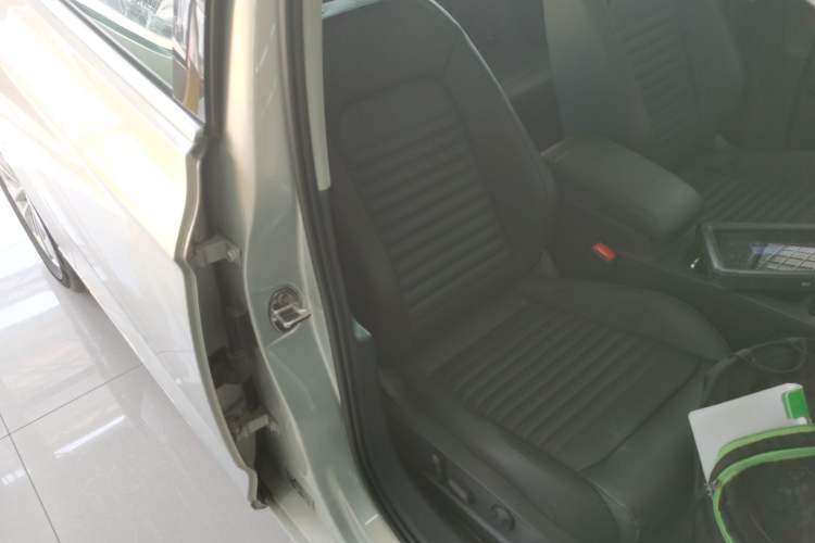 Used Volkswagen Magotan 2019 330TSI DSG Luxury Version China VI Standard Right Front Seat