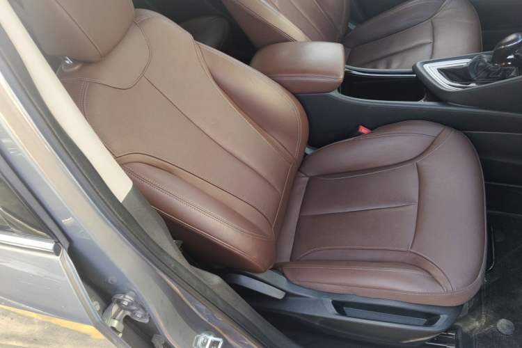 Used Buick GL6 2019 18T 6-Seater Connected Luxury Version China VI Standard