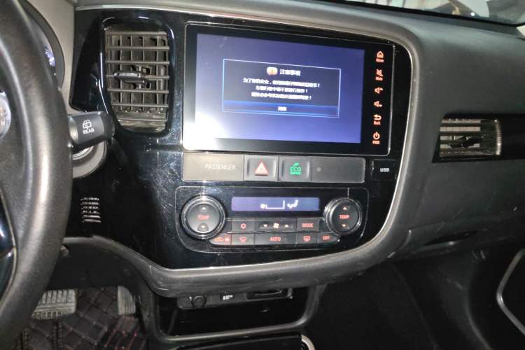 Used Mitsubishi Outlander 2019 2.4L 4x4 Zhi Xiang Edition 7 Seats China V Emission Standard