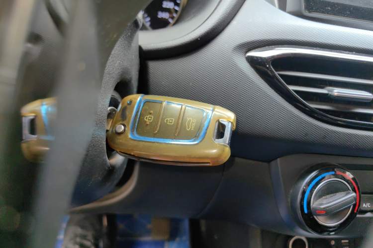 Used Hyundai Celesta 2018 1.6L Automatic GL Enjoyment Version China V Standard Vehicle Key