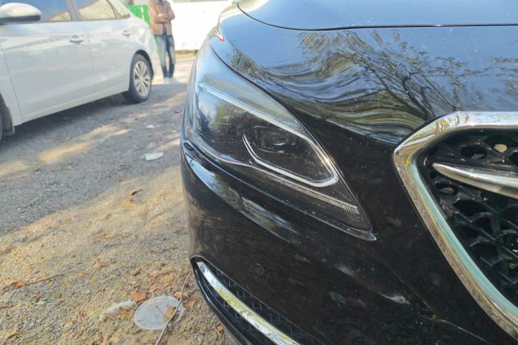 Used Buick LaCrosse 2018 28T Luxury Model
