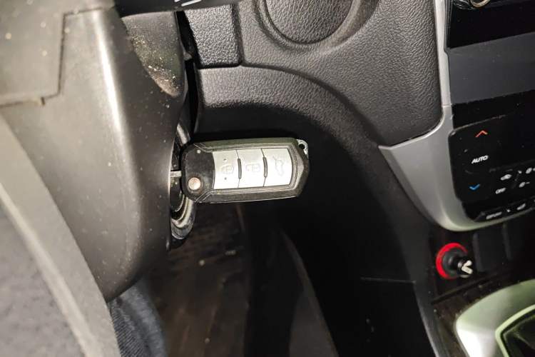 Used GAC Trumpchi GS5 Super 2015 2.0L Manual Two-Wheel Drive Elite Edition
