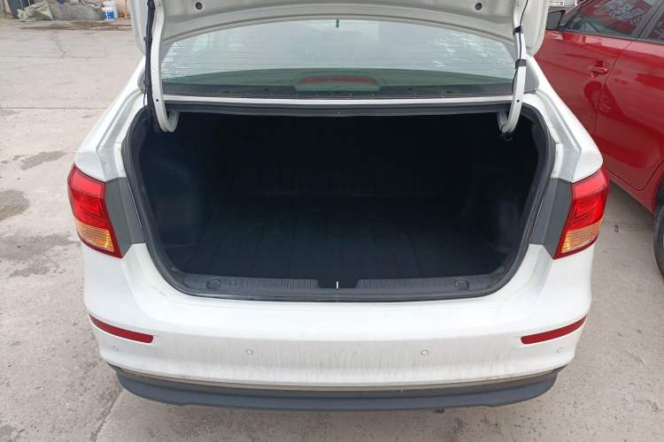 Used Kia K2 2015 Sedan 1.4L Automatic GLS