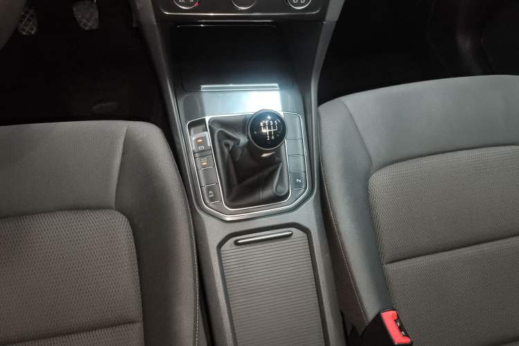 Used Volkswagen Golf Sportsvan 2016 230TSI Manual Entry-Level Trim
