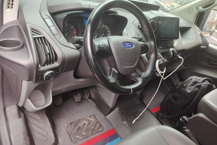 Used Ford Transit 2021 2.0T Diesel Manual Advanced Commercial Traveler Mid-Chassis Mid-Roof 9-Seater China VI