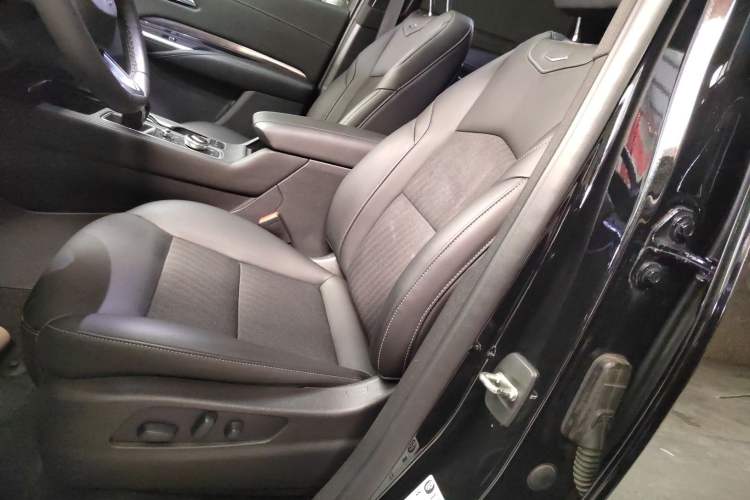 Used Cadillac XT4 2021 28T Two-Wheel Drive Tech Edition