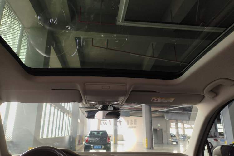 Used Volkswagen Tiguan L 2018 330TSI Automatic Two-Wheel Drive Flagship Edition Headliner