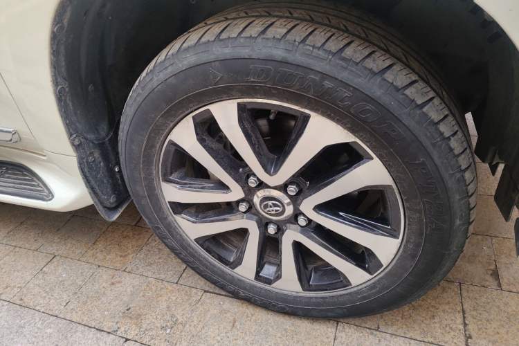 Used Toyota Land Cruiser 2019 4.0L VX-R Lowered Suspension Middle East