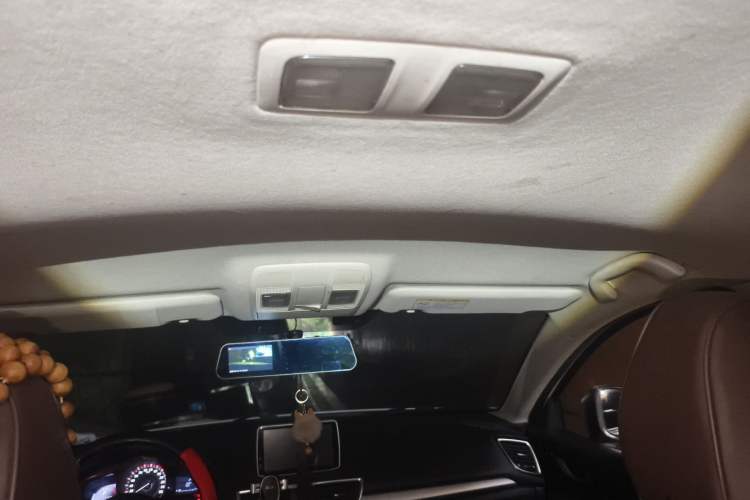 Used Mazda 3 Axela 2016 Sedan 1.5L Automatic Comfort Model
