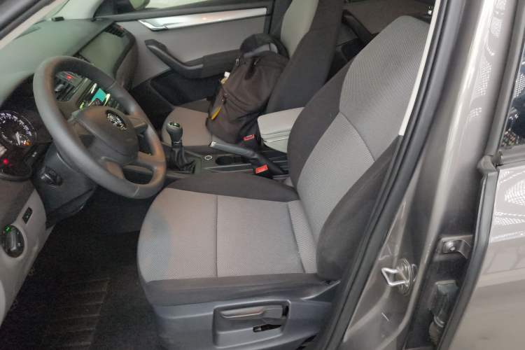 Used Skoda Octavia 2015 1.6L Manual Eado Edition Left Front Seat