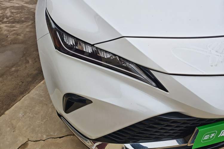 Used Toyota Venza 2023 2.0L CVT Two-Wheel Drive Luxury Edition Right Front Headlight