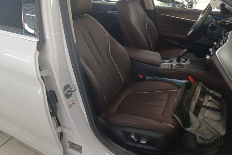 Used BMW 5 Series New Energy 2022 Updated Version 535Le Luxury Package Right Front Seat