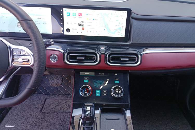 Used JETOUR X70 PLUS 2025 1.5T Flagship 7-Seater Audio And AC Panel