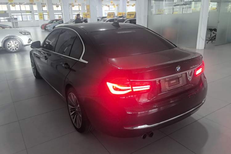 Used BMW 3 Series 2017 320Li Luxury Design Package

