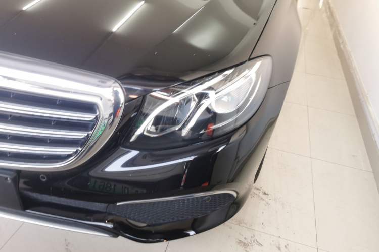 Used Mercedes-Benz E-Class 2019 E 260 L
