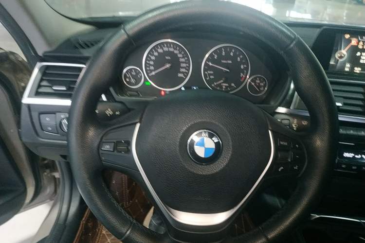 Used BMW 3 Series 2016 320Li Fashion Model
