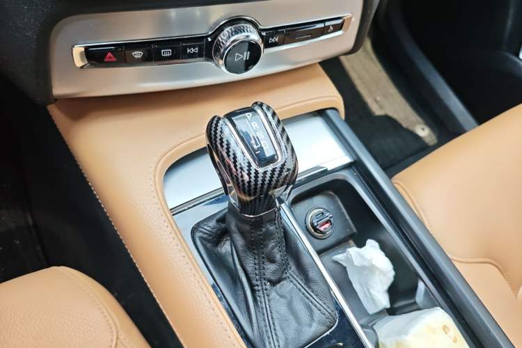 Used Volvo XC90 2016 T5 Zhiyi Edition 7-Seater
