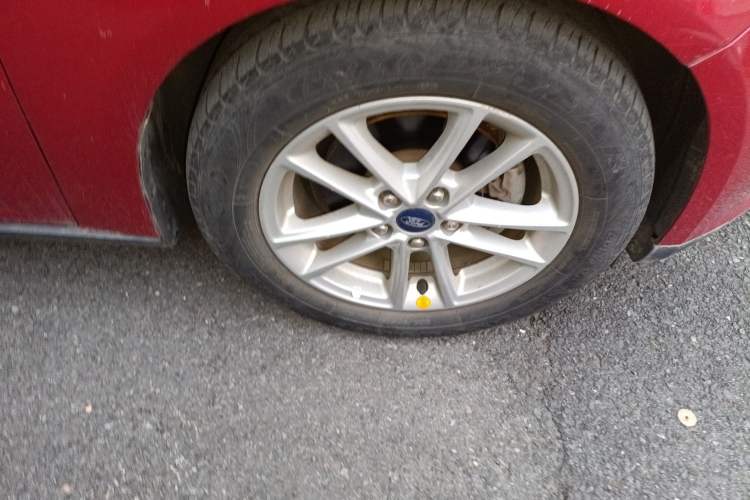 Used Ford Focus 2018 Sedan Classic 1.6L Automatic Trendy SmartDrive Edition
