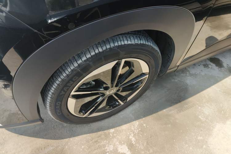 Used Toyota BZ 3X 2025 520 Pro Left Front Wheel Hub