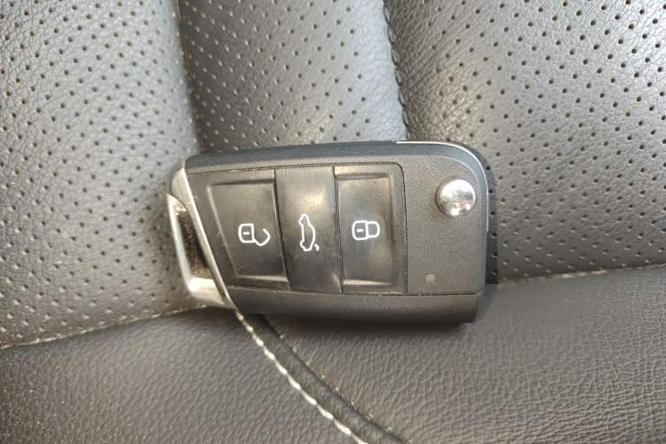 Used Volkswagen Teramont 2019 380TSI Four-Wheel Drive Luxury Version China VI Standard Vehicle Key