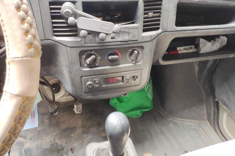 Used Wuling Zhiguang 2013 1.0L Practical Version
