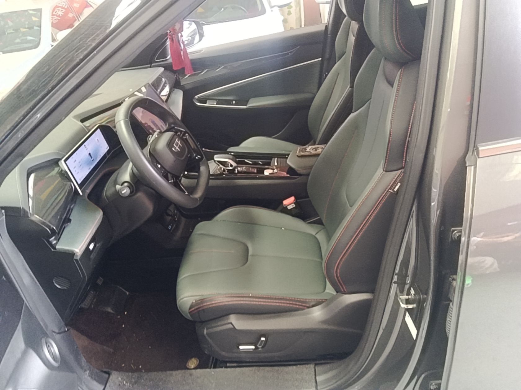 Geely Auto Emgrand X7 Sport 2024 1.5TD Dragon Edition — снимка 17