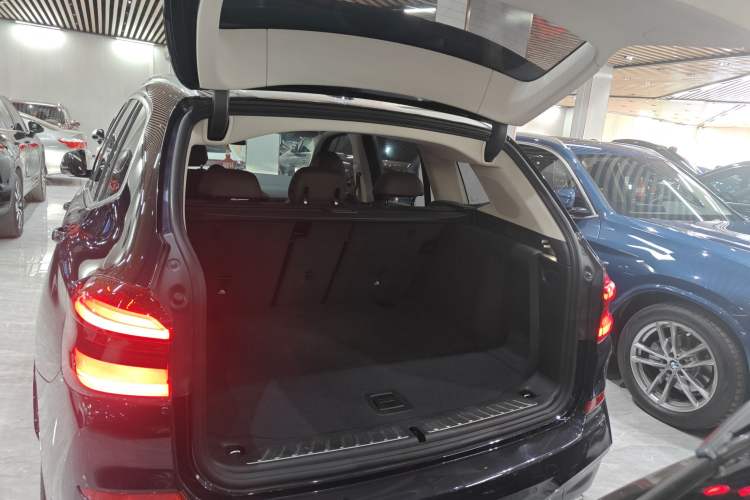 Used BMW X3 2020 xDrive30i Luxury Model with M Sport Package
